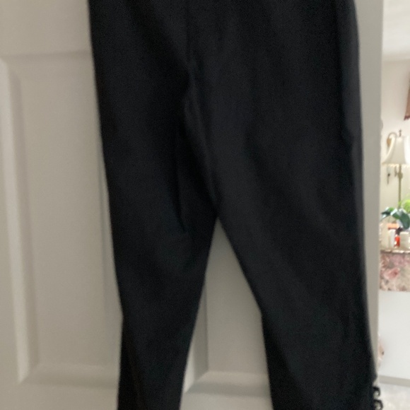 JM Collection Capris with Rhinestones at calf Size M - Picture 4 of 10